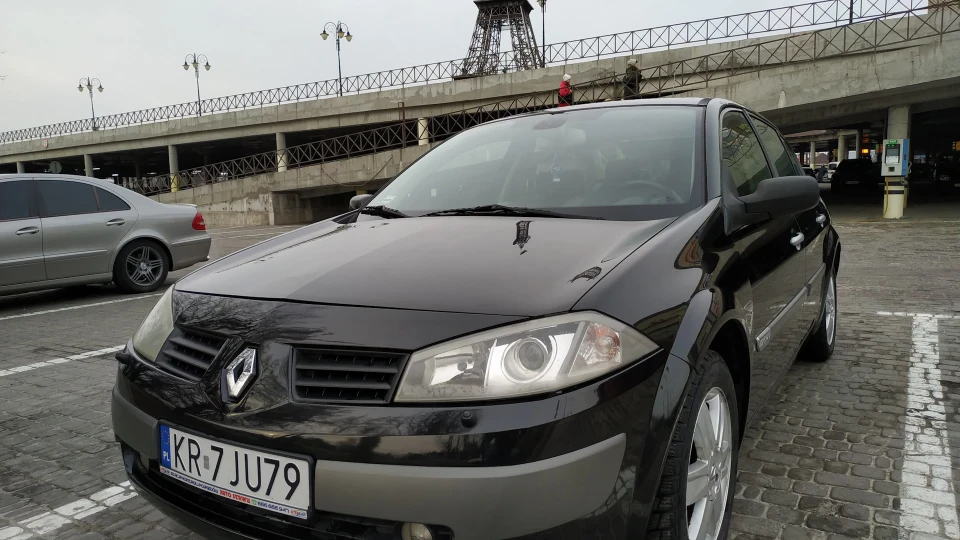 Renault Megane Black Frog АКП 2.0