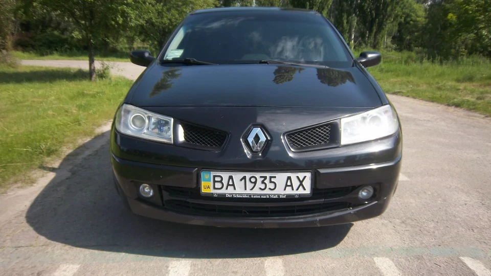 Renault Megane Black 4