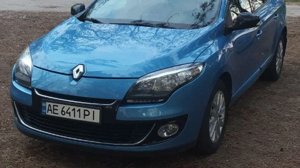 Renault Megane BOSE =Majorelle blue= 4
