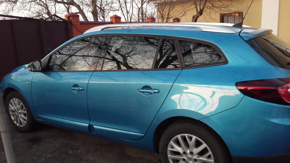 Renault Megane BOSE =Majorelle blue= 2