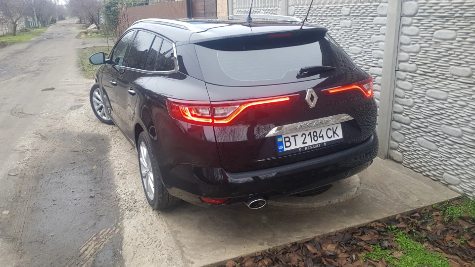 Renault Megane чорна пантера 2