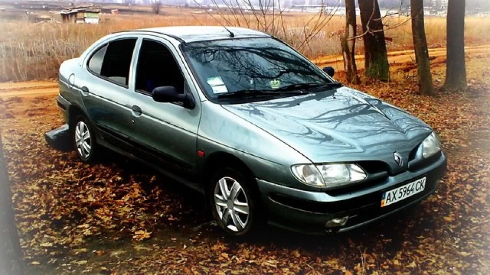 Renault Megane Classic 1.4i (E7J)