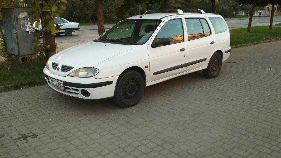 Renault Megane Grandtour 1.4 16v ツ 3