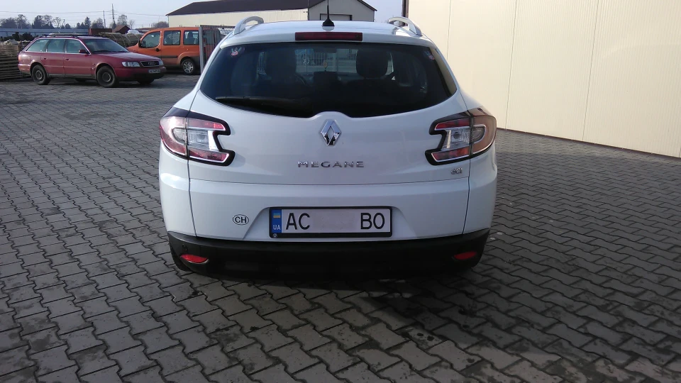 Renault Megane GRANDTOUR WHITE LINE 2