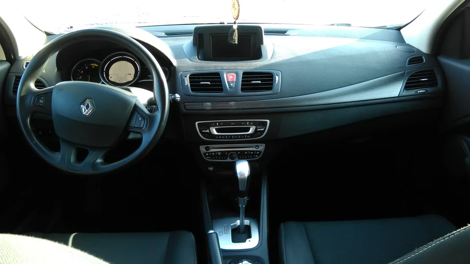 Renault Megane GRANDTOUR WHITE LINE 5