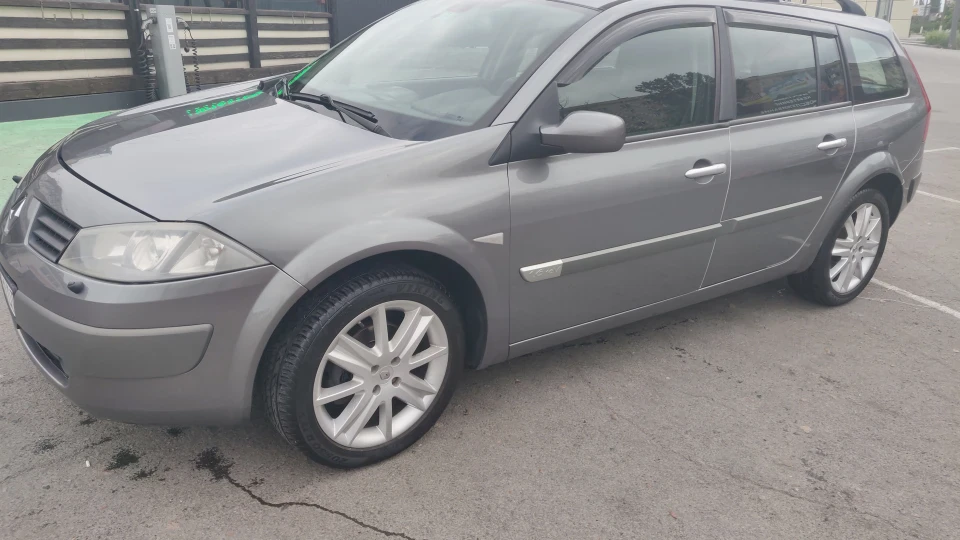 Renault Megane Ідеальний поджопник 2