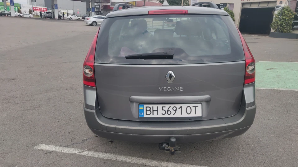 Renault Megane Ідеальний поджопник 3