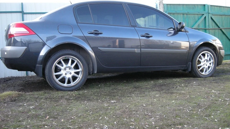 Renault Megane II- B66 СЕРЕ ЗАТМІННЯ 4