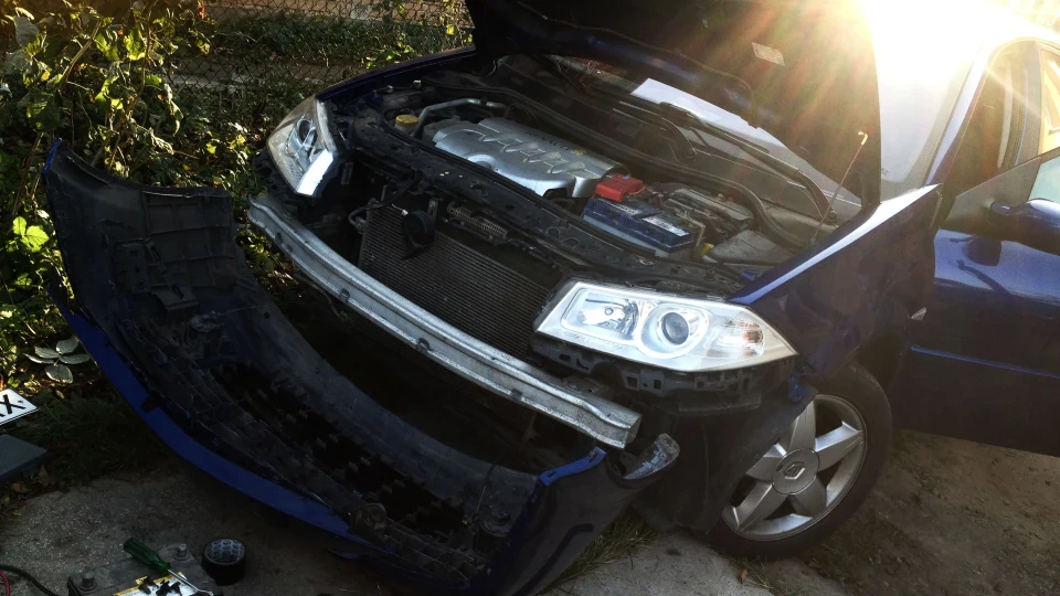Renault Megane II EXTREME 1.6MT 4