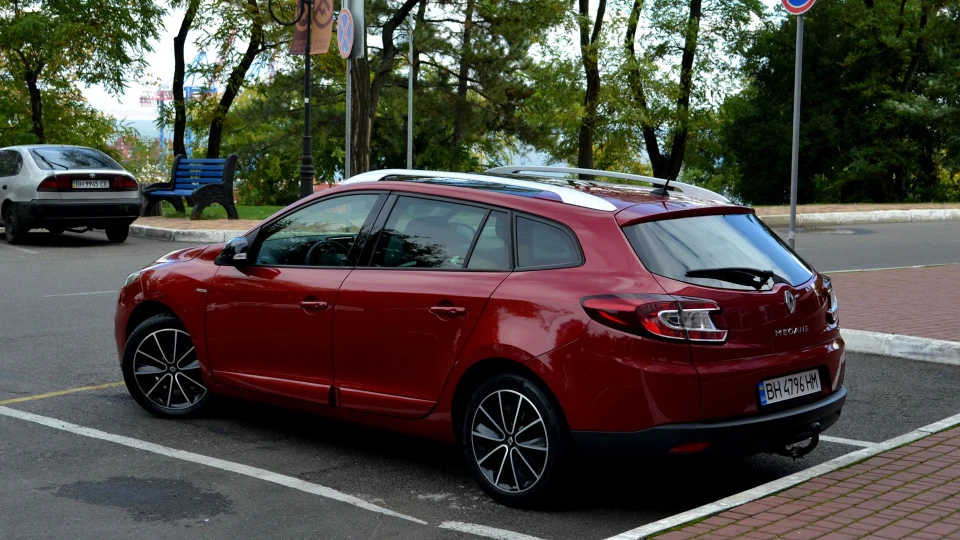 Renault Megane Іскра 4
