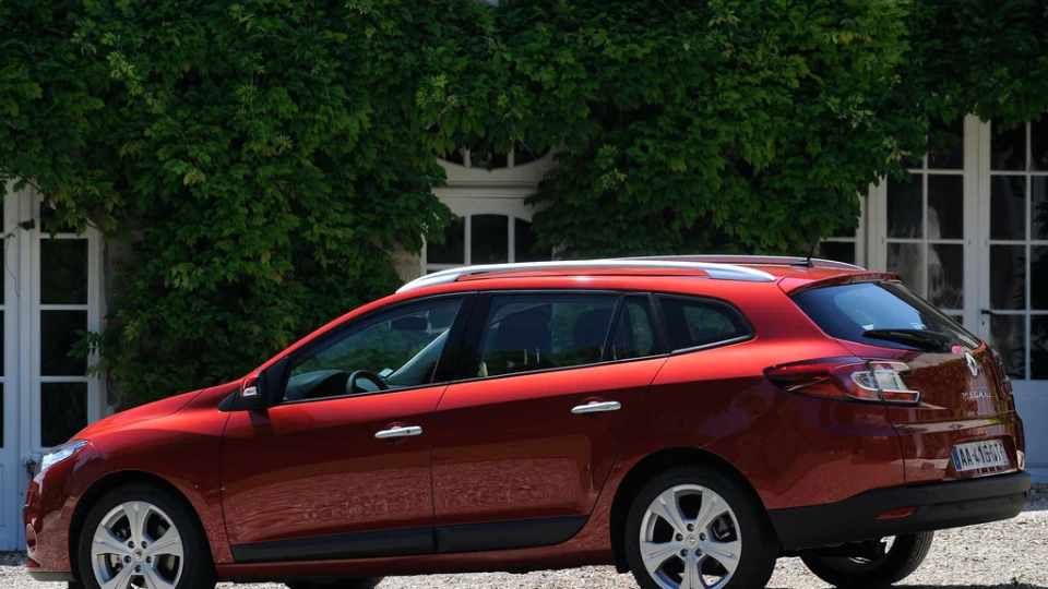 Renault Megane червоний металік 2