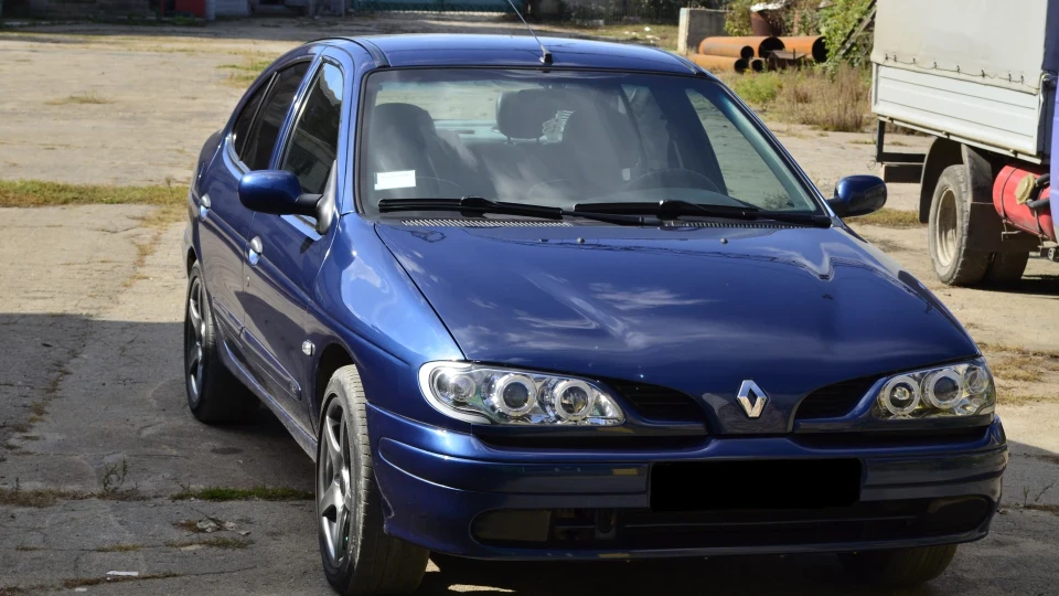 Renault Megane Monaco blue F7R 714 3