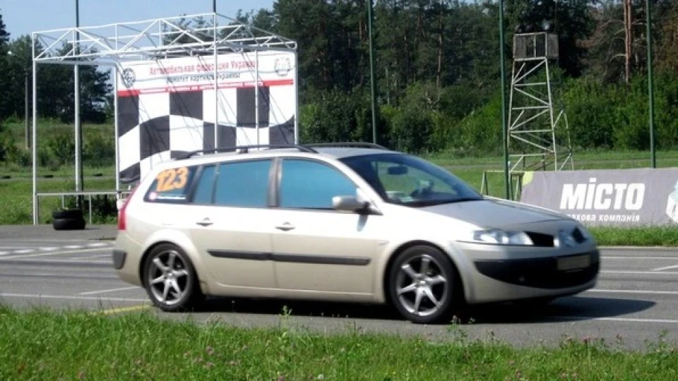 Renault Megane Ошпарений 3