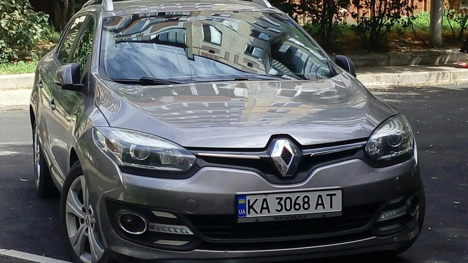 Renault Megane Пурхаючий Метелик MeGGi 4