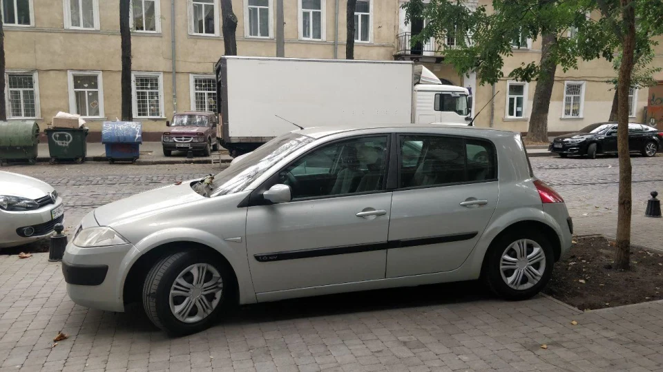 Renault Megane Гармата,бомба,петарда 2
