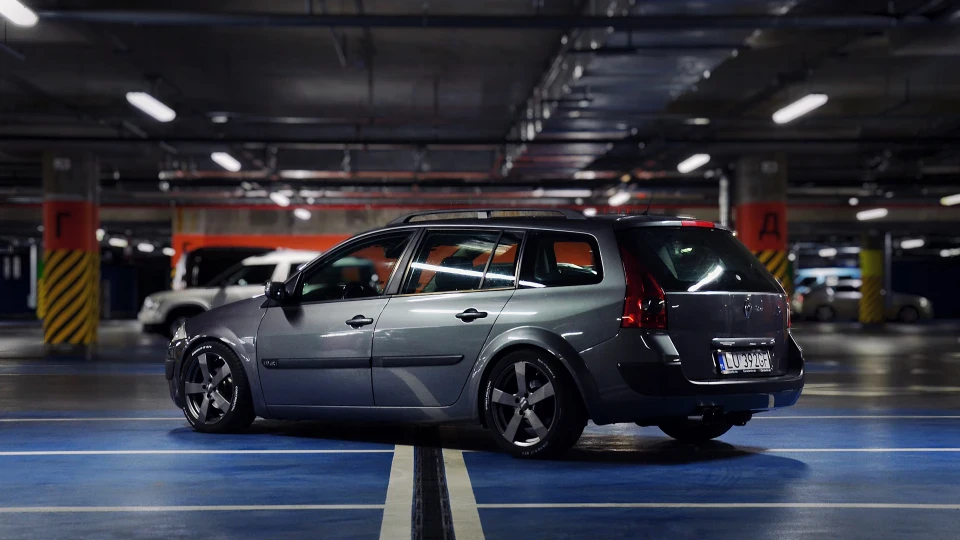 Renault Megane Пузотерка 5
