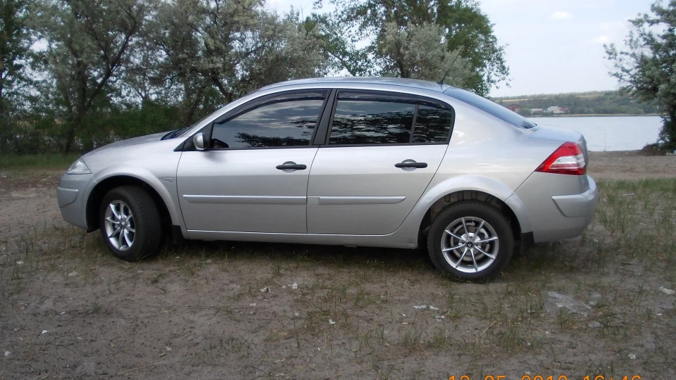 Renault Megane сіра платина D69 2