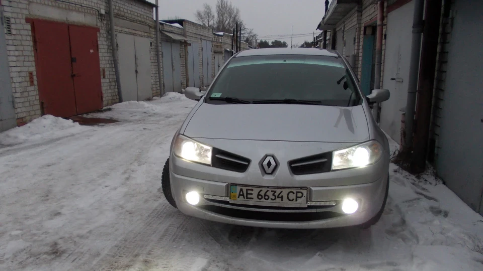 Renault Megane сіра платина D69 5