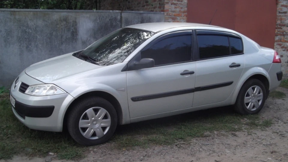 Renault Megane Сірий металік