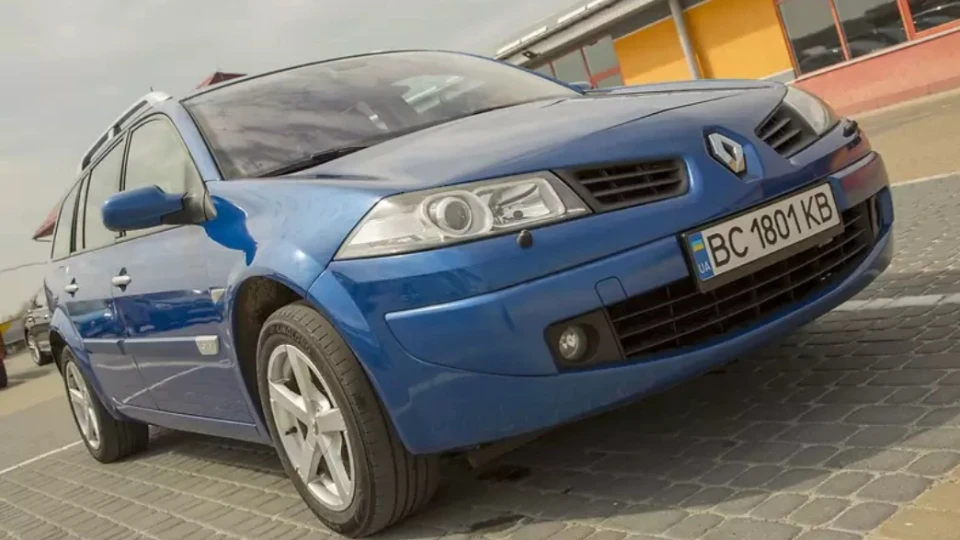 Renault Megane Синяк 2