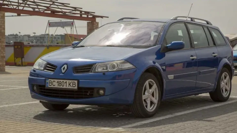 Renault Megane Синяк 3
