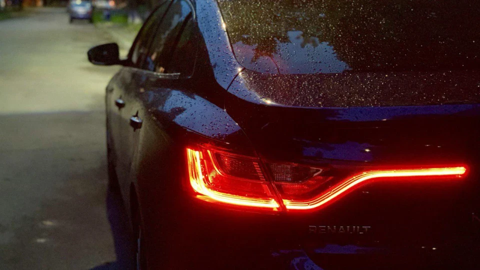 Renault Megane Синій космос 2