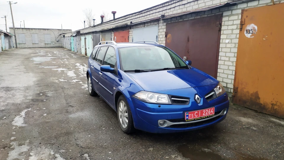 Renault Megane синій металік 1,6 бенз 3