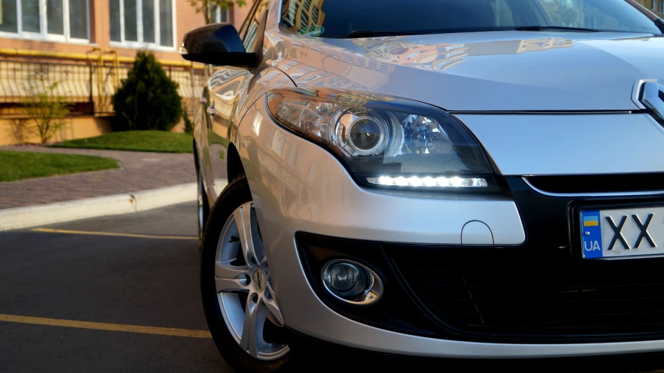 Renault Megane "ⒼⓇⒶⓎ ⒻⓄⓍ" Stage 1 3