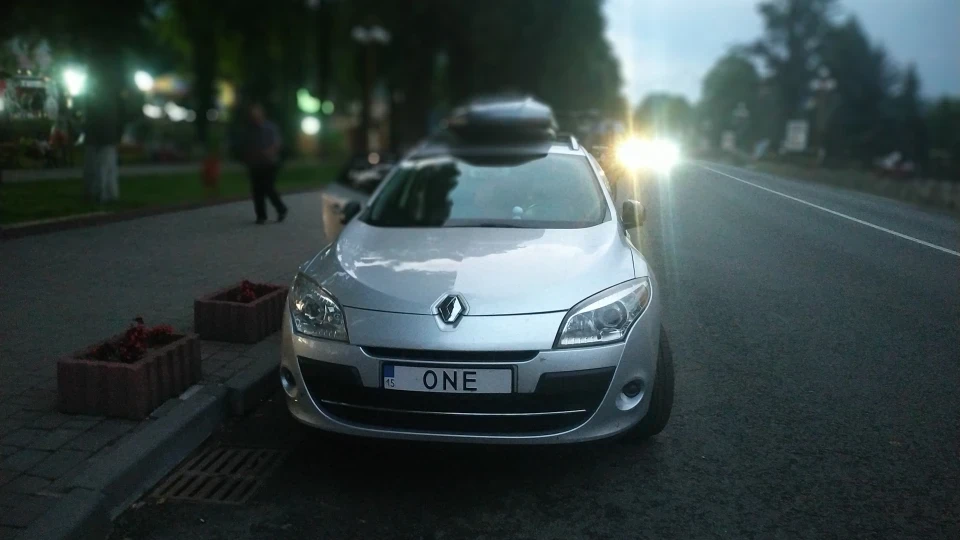 Renault Megane ~ Surfer, Bose, 130hp 3