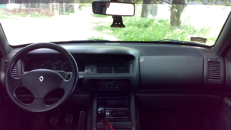 Renault Safrane 2.2i 8v 2