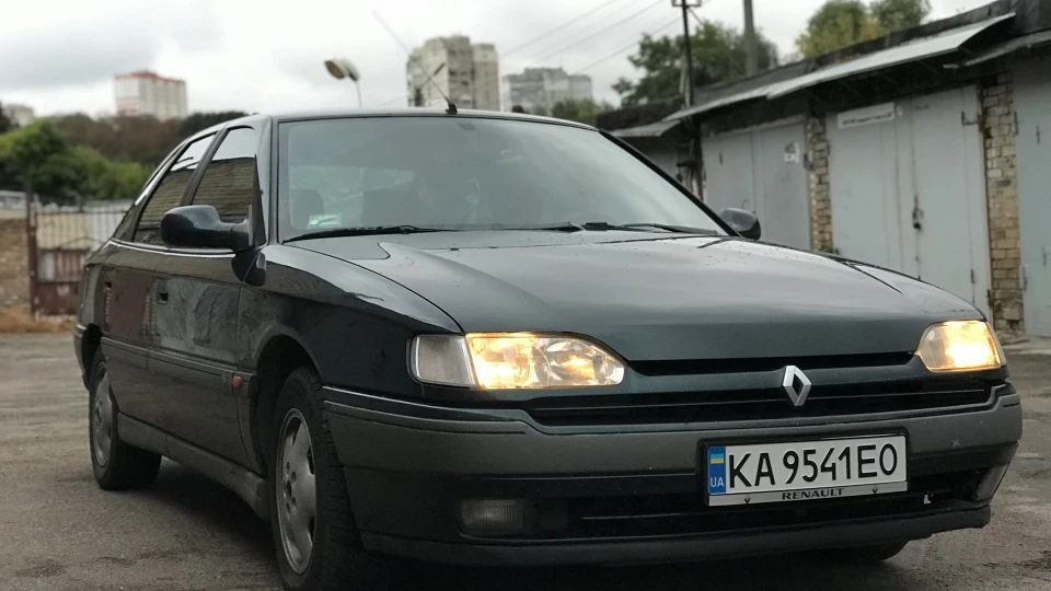 Renault Safrane Французький Бізнес-клас