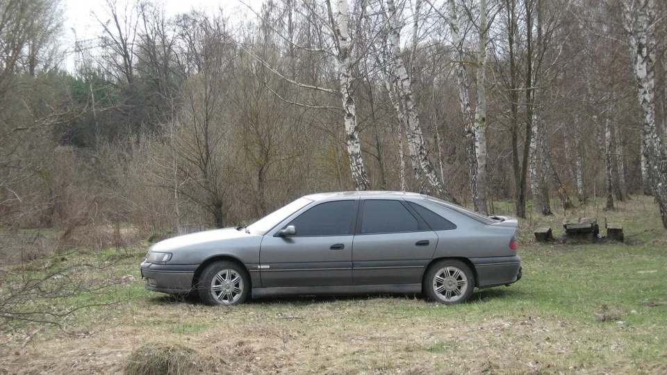 Renault Safrane initiale Paris 3.0 V6 3