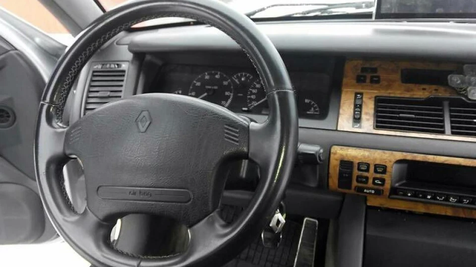 Renault Safrane срібний серфер 4