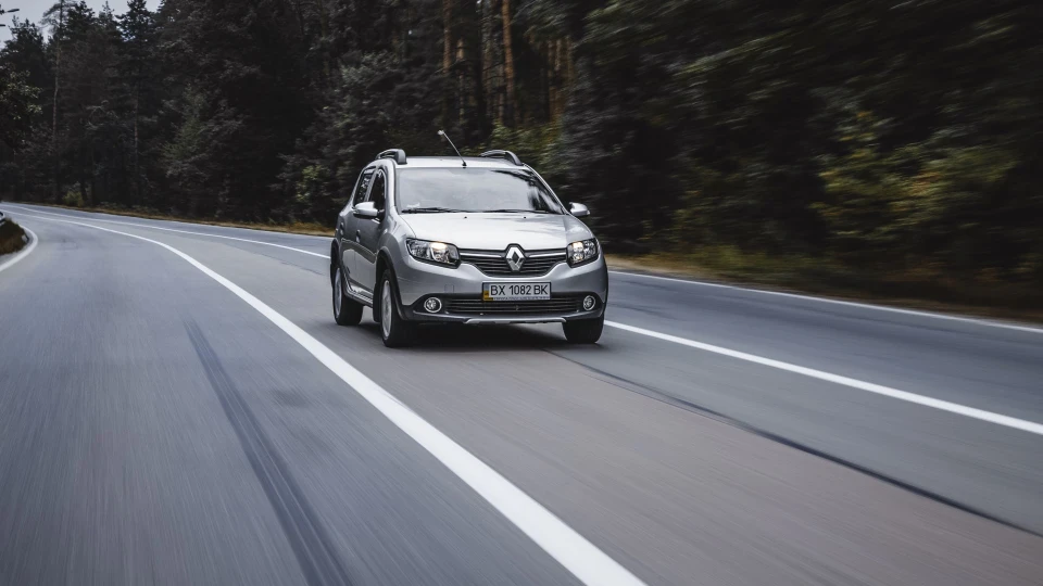 Renault Sandero Stepway Stepway+ Derrick 2