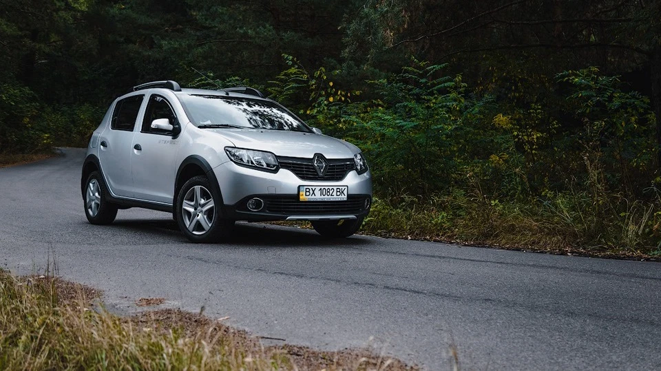 Renault Sandero Stepway Stepway+ Derrick 3
