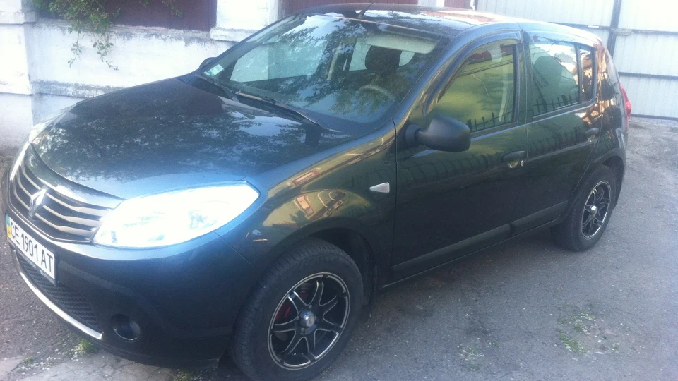 Renault Sandero Молодший у Сім'ї) 5