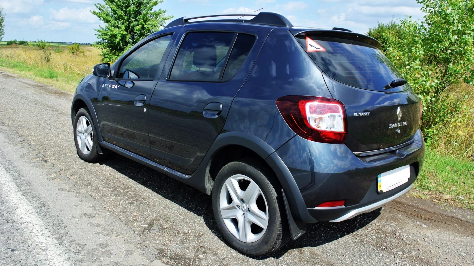 Renault Sandero Stepway 1.5 dci 5