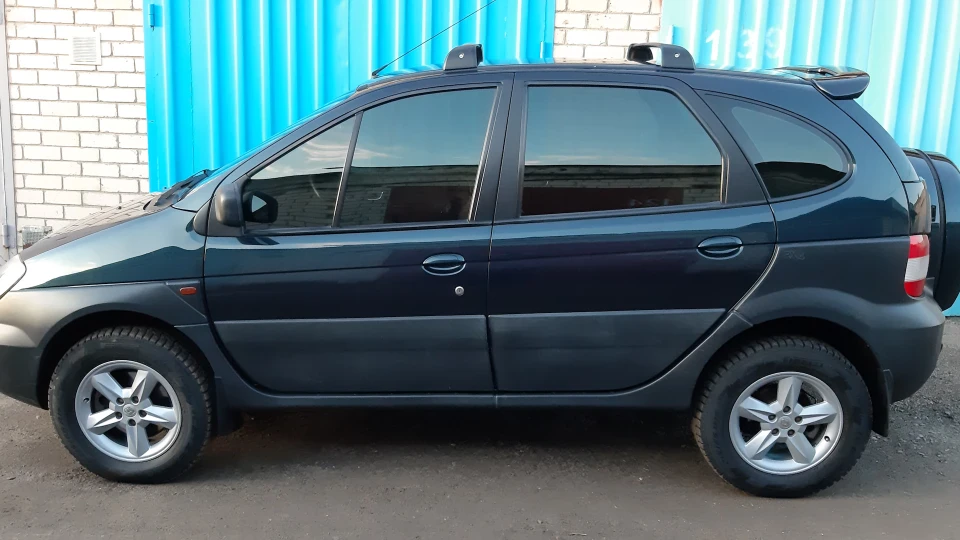 Renault Scenic RX4 3