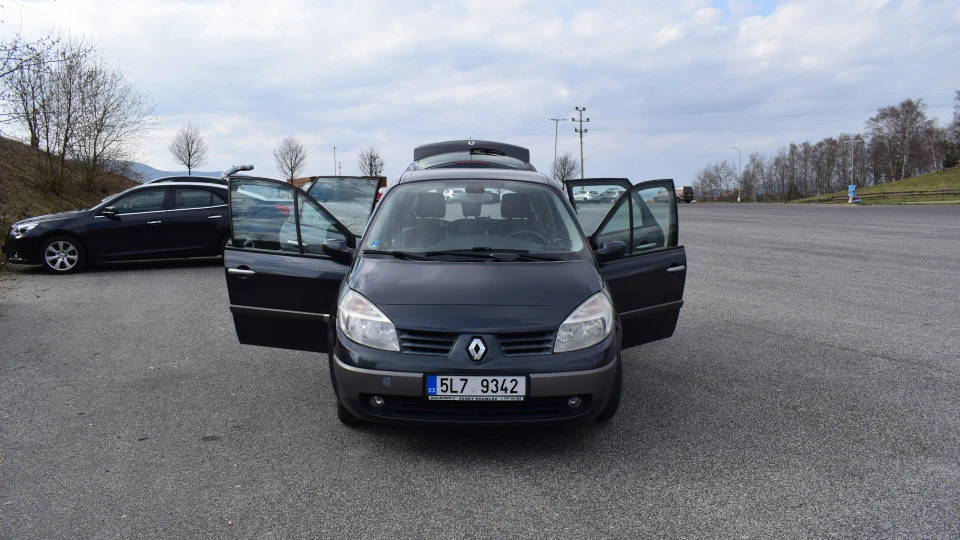 Renault Scenic 1.5 dCi 74 kw 4