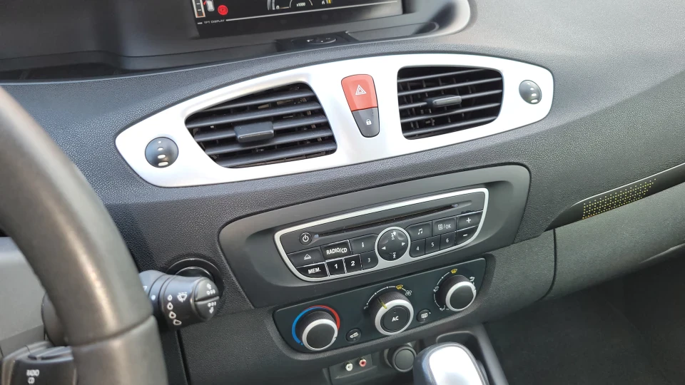 Renault Scenic 1.5 dci edc 3