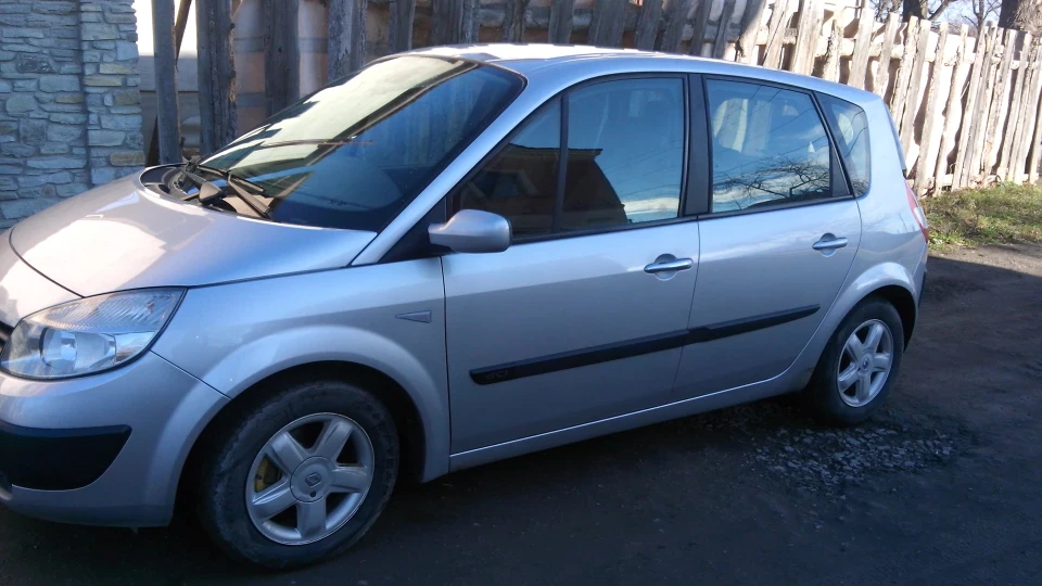 Renault Scenic 1.5 dci78 kilovat 5