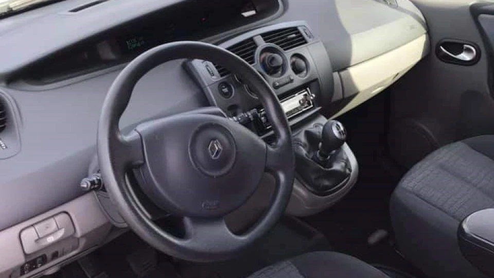 Renault Scenic 1.6i 16V (K4M) 3