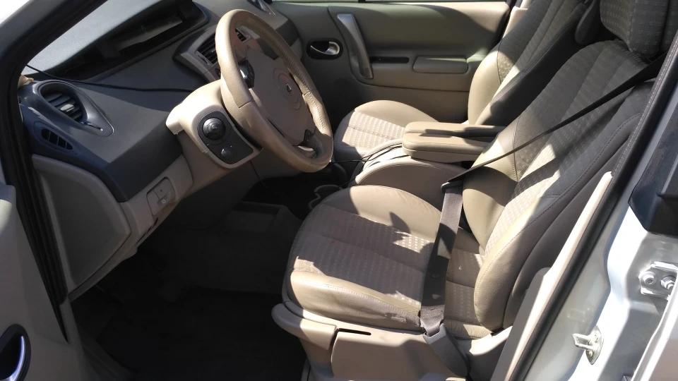 Renault Scenic 1.9 dci 120 к.с 812 .
