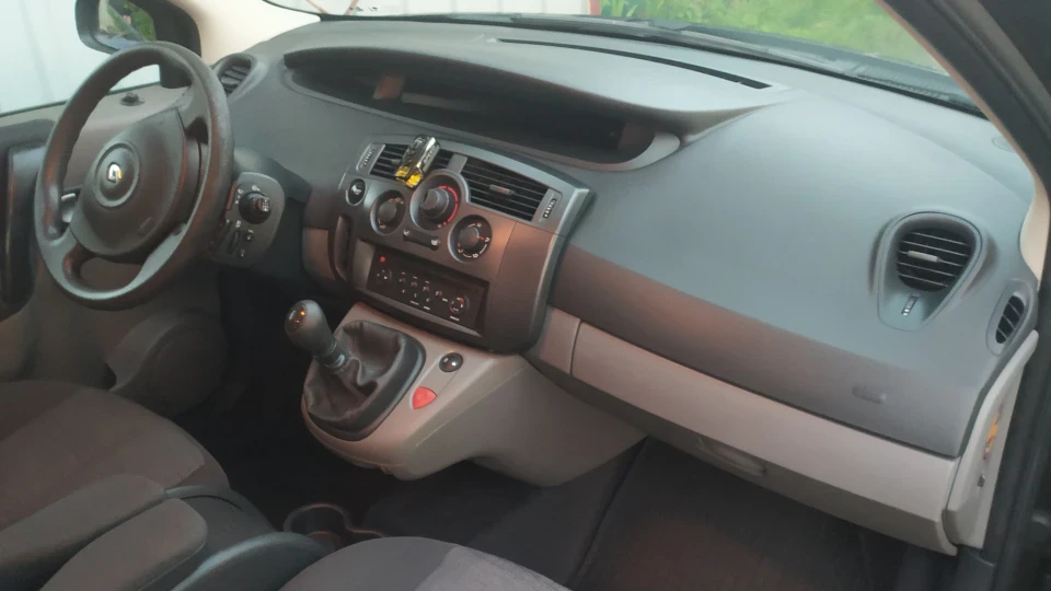 Renault Scenic 1.9 dCi (JM14) 2
