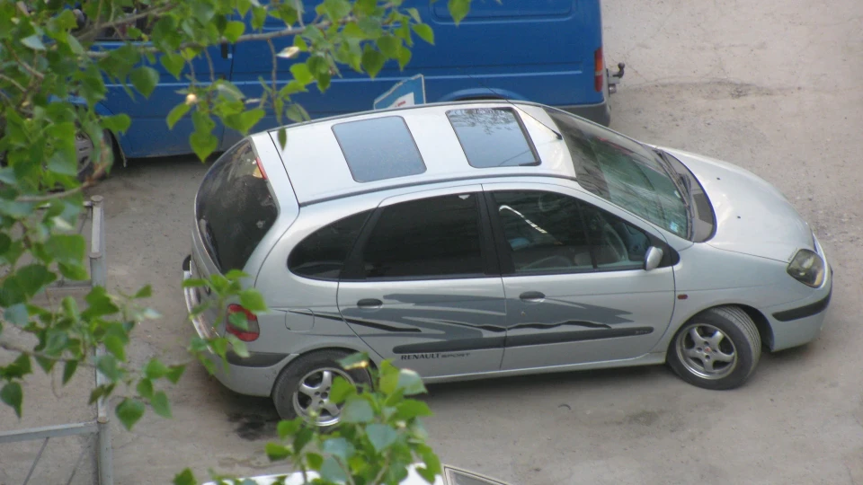 Renault Scenic 2.0 бензин автомат 2