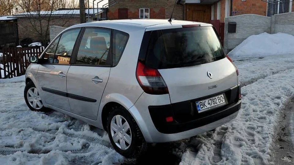 Renault Scenic 78 Kw 6ти ступка 4