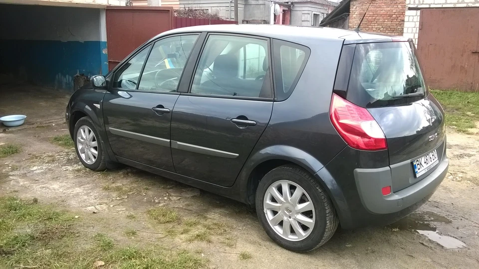 Renault Scenic ARTIST 1.5 dci 3