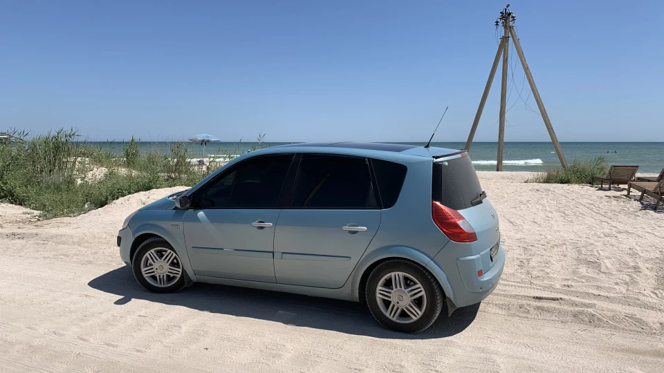 Renault Scenic дволітровий лайнер