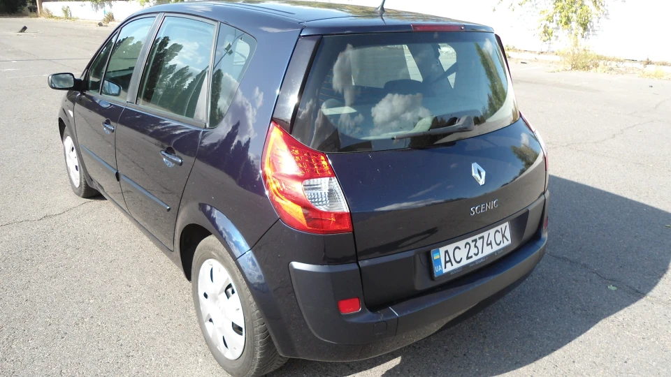 Renault Scenic Frau blau 2