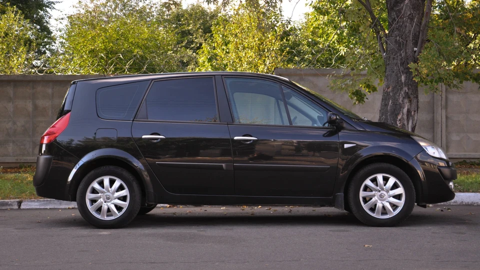Renault Scenic Grand 3
